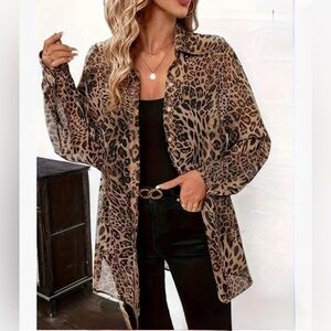 Chic Leopard Print Button Down Shirt